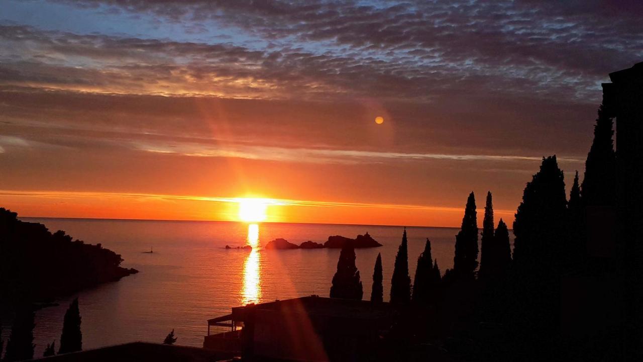 Best4You Apartment - Sea View - 70 M2 - 2 Bedrooms Dubrovnik Exterior photo